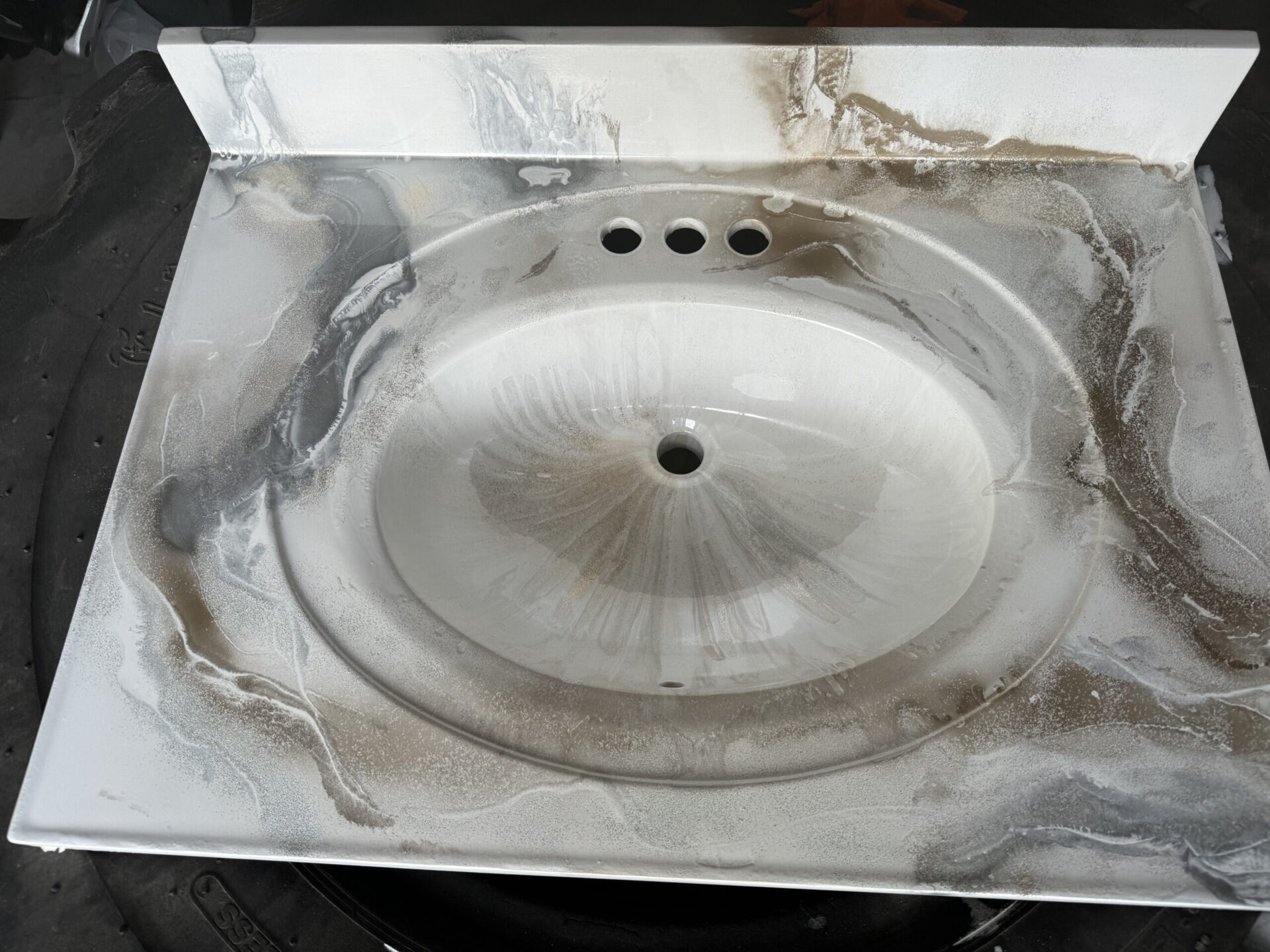 Project Gallery — Epoxy Floors & Countertops in Orlando - A1 Epoxy Coatings White and gray epoxy resin counter surface